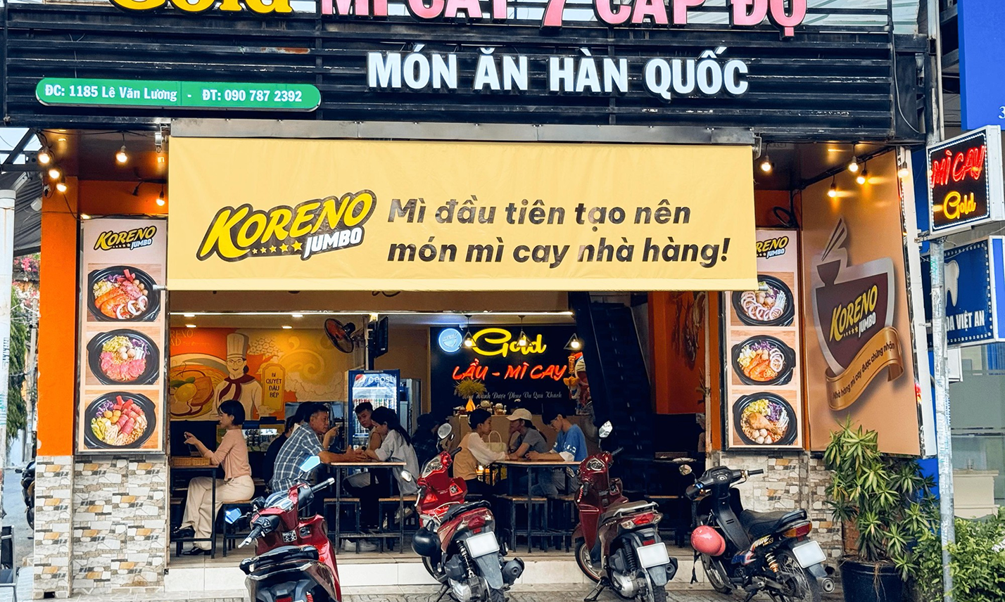 bowl-ramen-japan-traditional-background-professional-advertising-food-photo-ai-generated (2)